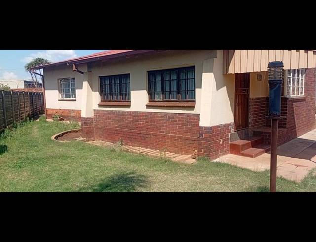 3 BEDROOM HOUSE FOR SALE IN LES MARAIS